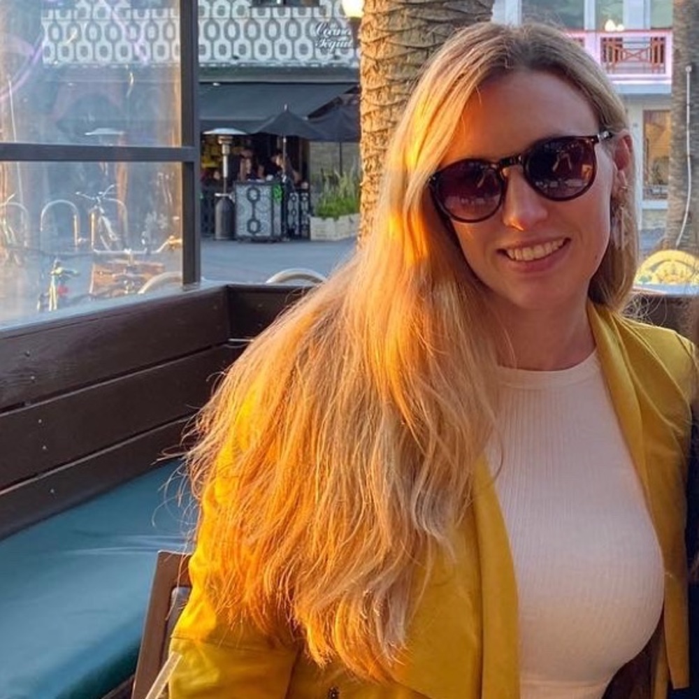 Meet your Posher, Lauren
